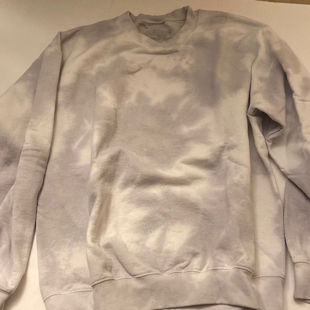 EllandEmm light purple tie dye crewneck